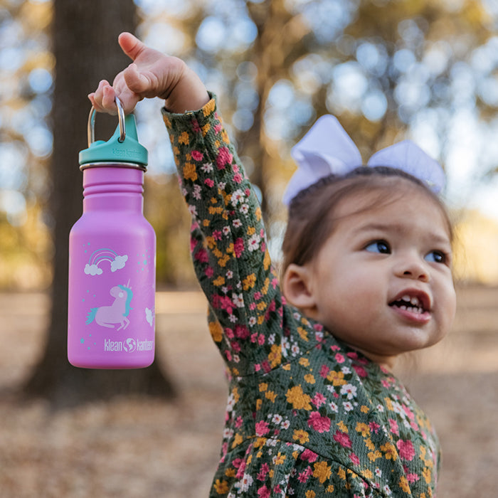 classic-kid-sippy-cap-l0 K12CNSIPPY-UN-kids_bottle_unicorn_lifestyle.jpg