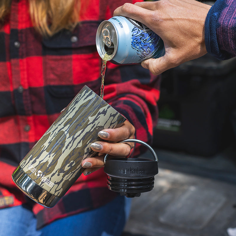 12oz-tkwide-with-cafe-cap-mossy-oak-k0 12oz_tumbler_mossyoak_bottomlands_beer_pour_square.jpg