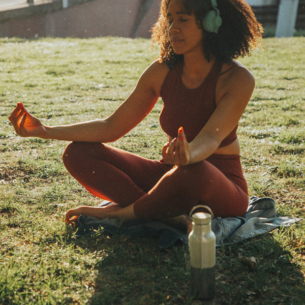 16oz-rise-reflect-with-bamboo-cap-x5 16oz_rise_reflect_yoga_park_headphones_square.jpg