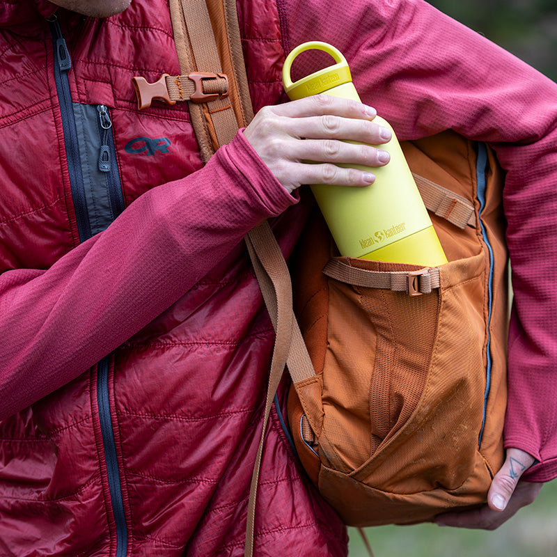 20oz-rise-classic-with-arch-loop-cap-h1 20oz_rise_classic_insulated_bottle_acacia_backpack_square.jpg