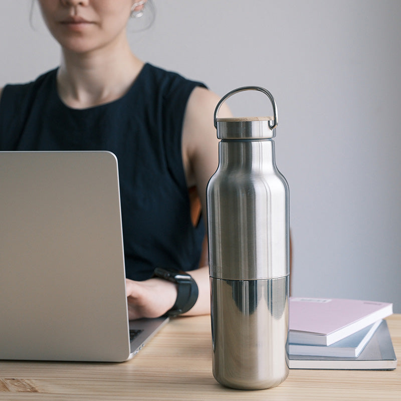 20oz-rise-reflect-with-bamboo-cap-m3 20oz_rise_reflect_desk_laptop_square.jpg
