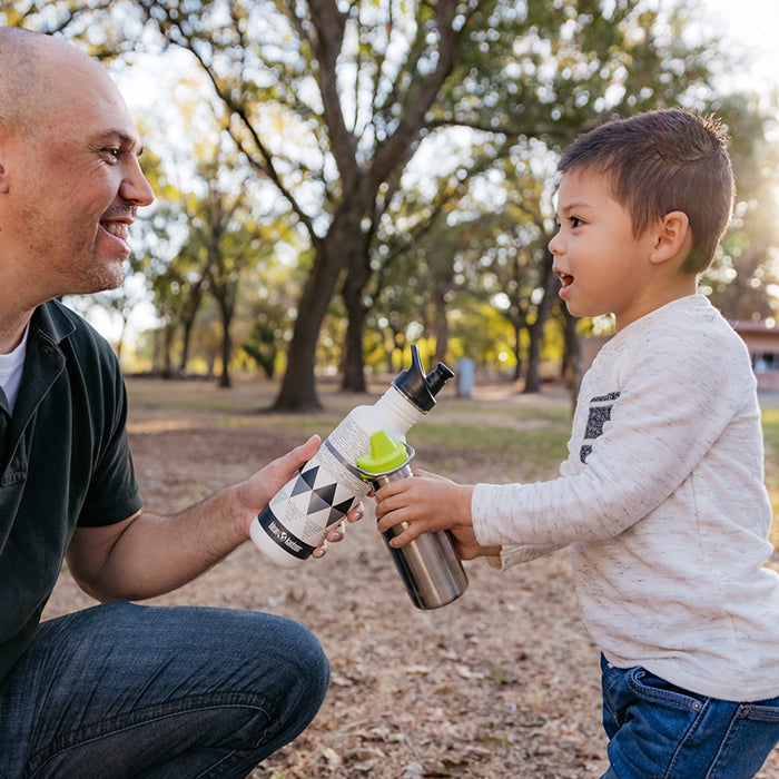 classic-kid-sippy-cap-l0 K12CNSIPPY-BS-sippy_cap_dad_lifestyle.jpg