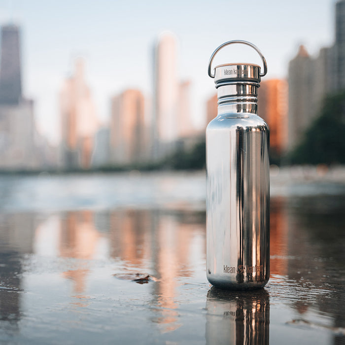 27oz-reflect-with-bamboo-cap-z0 K27SSLRF-MS-BAMBOO_reflecttion_bottle_lifestyle.jpg