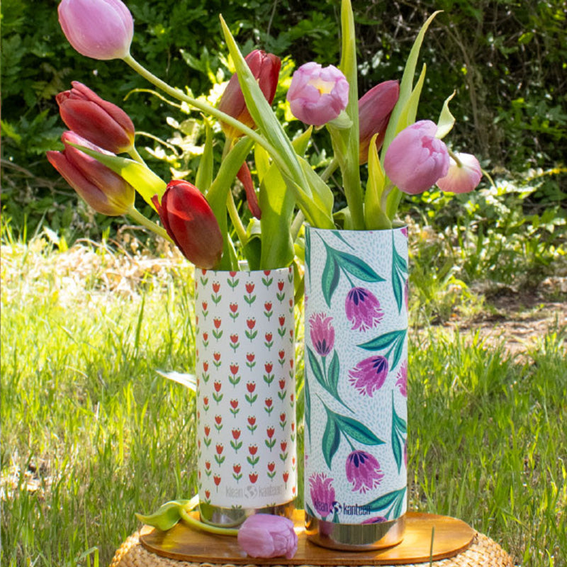16oz-tkwide-with-cafe-red-tulips-e5 bottles_seasonal_spring_flowers_2_square.jpg