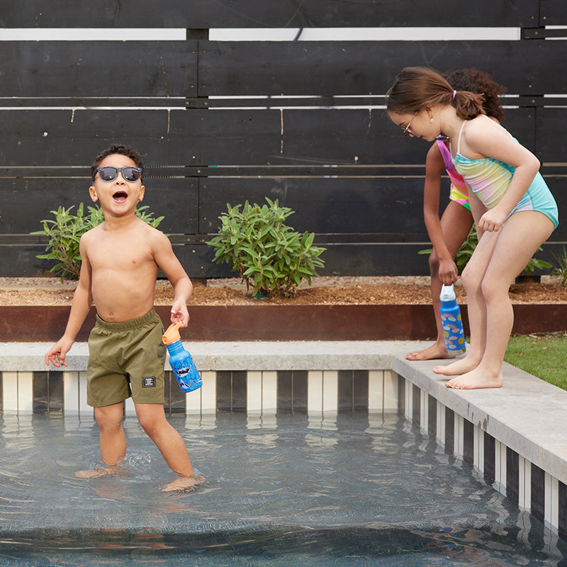 12oz-kid-s-classic-with-flip-seal-sport-cap-r7 kid_sport_flip_seal_12oz_boy_pool_square.jpg
