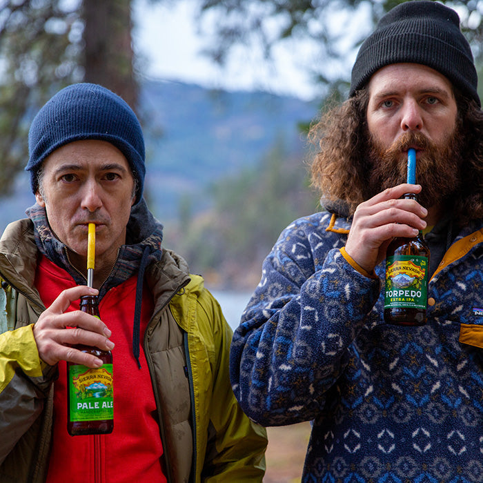 straw-4-pack-r6 recycled_steel_straws_beers_dudes_lifestyle.jpg