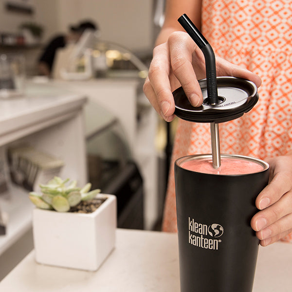 tumbler-straw-lid-with-straw-z0 steel_straw_smoothie-At-Counter-With-Lid_lifestyle_a071dbd2-9fd8-4eea-b04c-2a3732ff8612.jpg